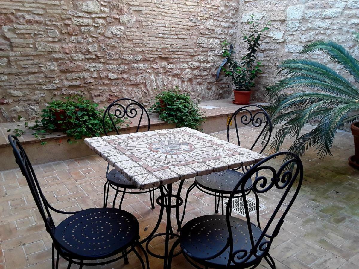Case Brizi 10 Assisi Kültér fotó